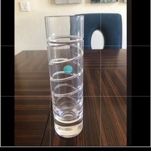 NWT Tiffany & Company Ring Pattern Crystal Vase